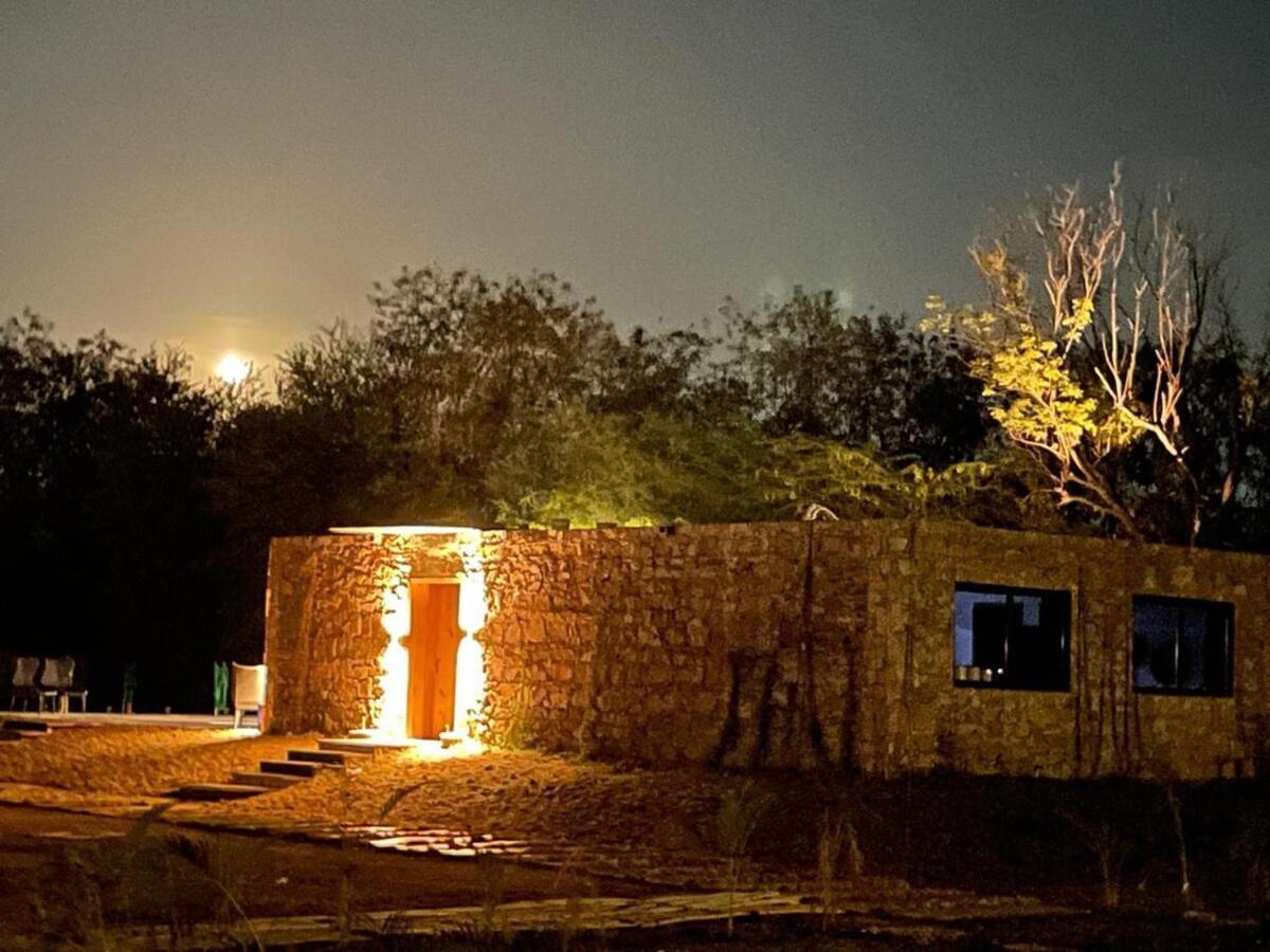 Kesar Farm House On The Lake Udaipur Buitenkant foto