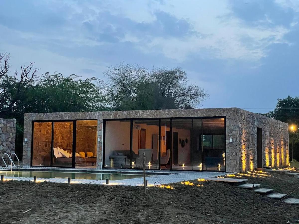 Kesar Farm House On The Lake Udaipur Buitenkant foto